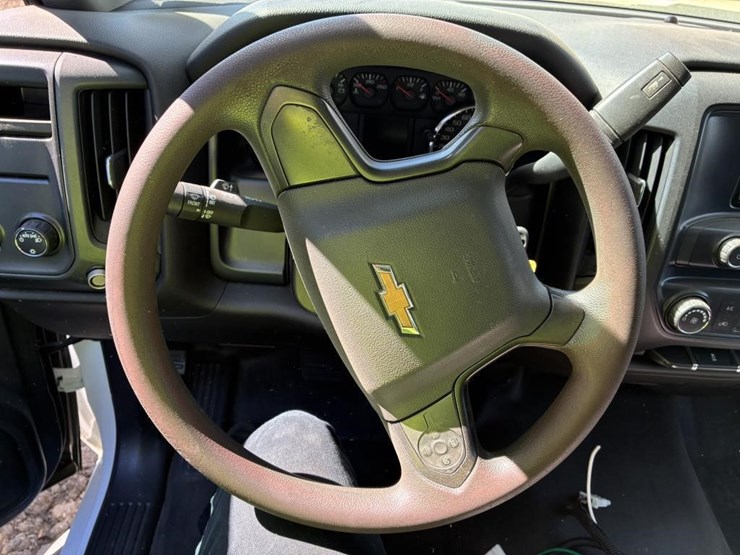 2015-chevrolet-2500-image-11