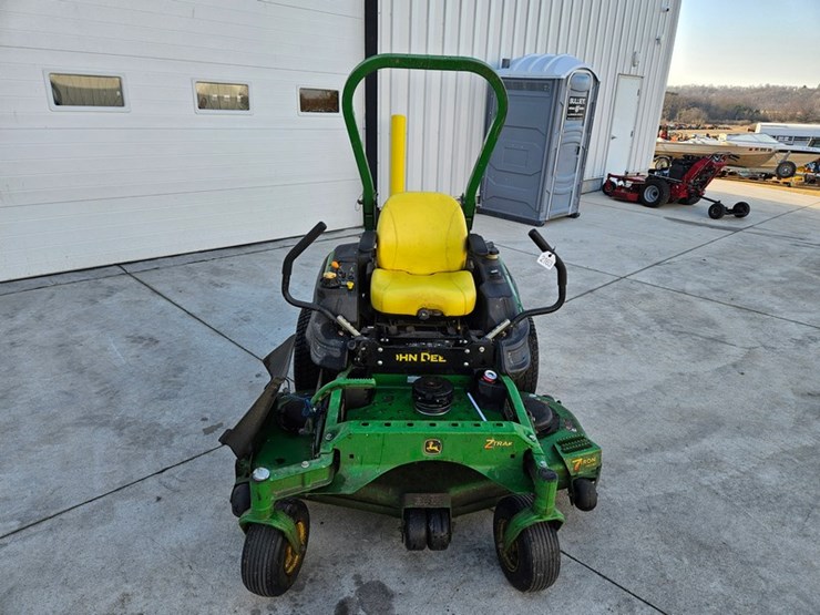 2014-john-deere-z925m-image-8