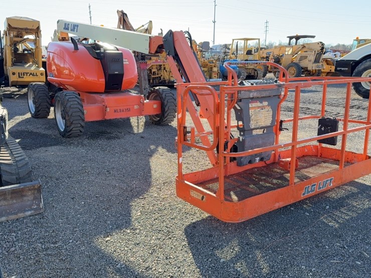 2013-jlg-600aj-image-3