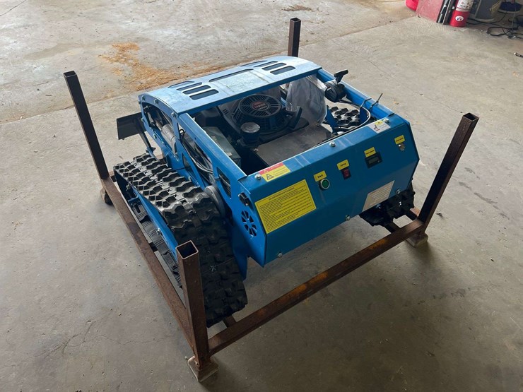 2025-zvox-remote-control-lawn-mower-image-2