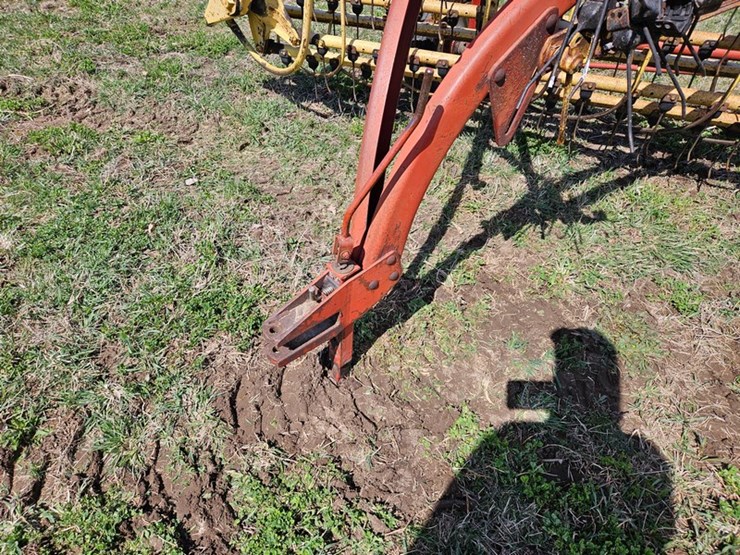 new-holland-258-image-9