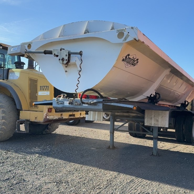 2004 AXLE DUMP TRAILER