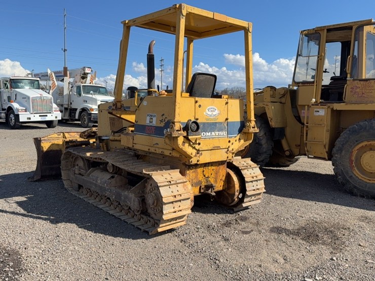 komatsu-d37e-2-image-9