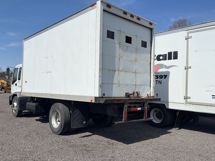 2004-isuzu-ftr-image-10