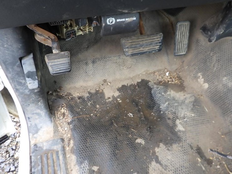 2001-gmc-2500-image-17