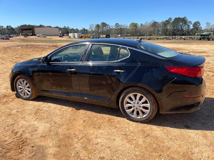 2015-kia-optima-4-door-sedan-(87,692-miles)-image-2