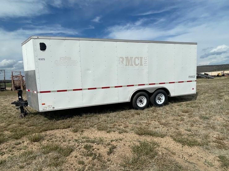 #4013-•-haulmark-enclosed-trailer-(az-title)-image-2