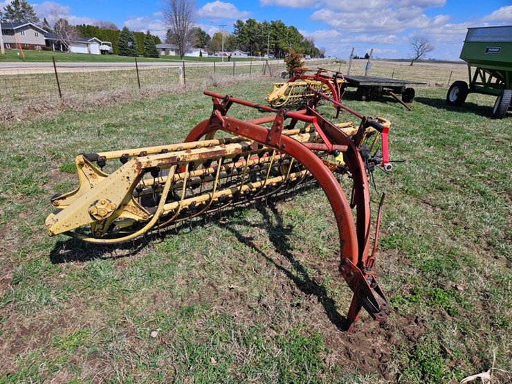 new-holland-258-image-7