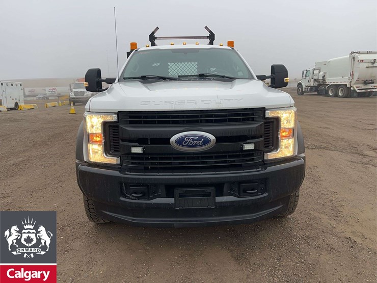 2017-ford-f550-image-9