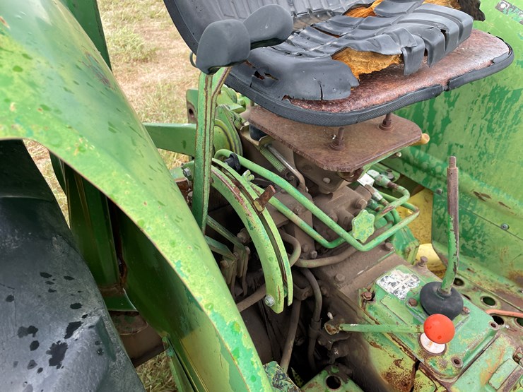 john-deere-1050-image-24