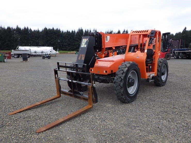 2018-jlg-8042-image-1