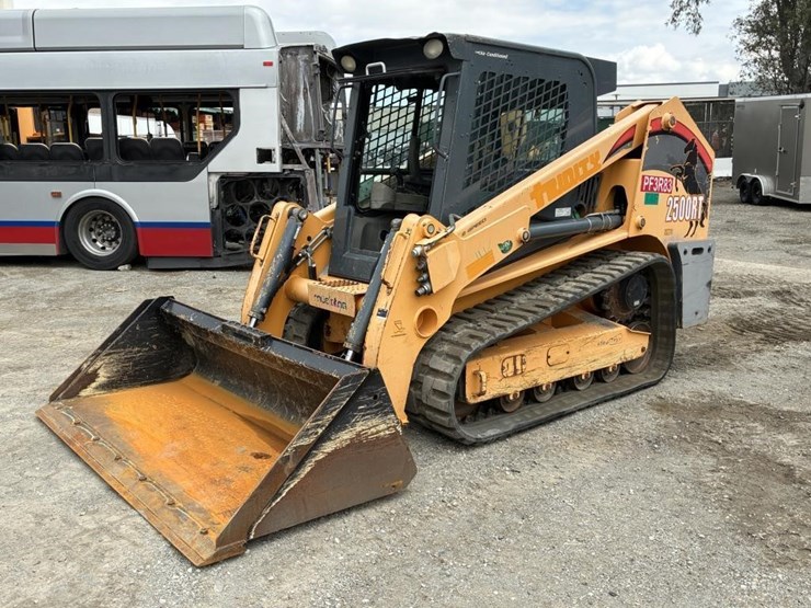2012-mustang-2500rt-image-1