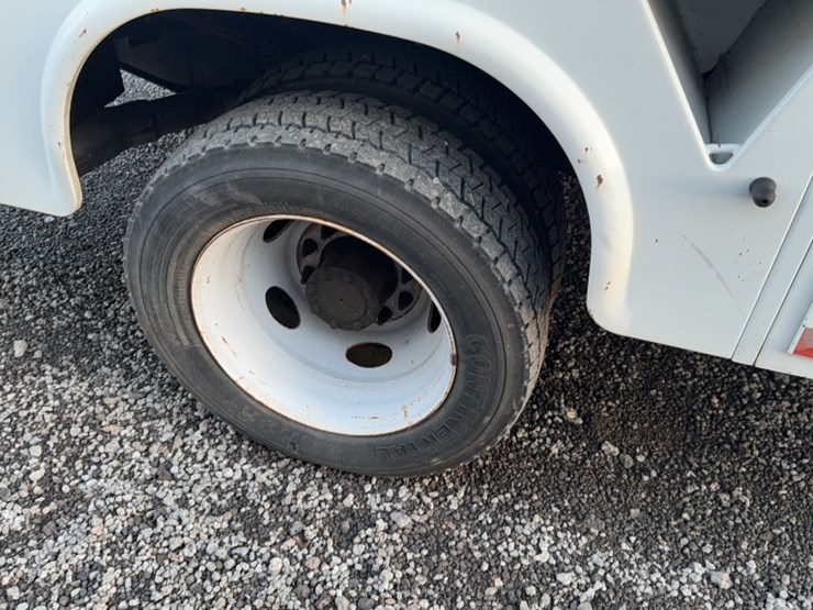 2010-ford-f550-image-5