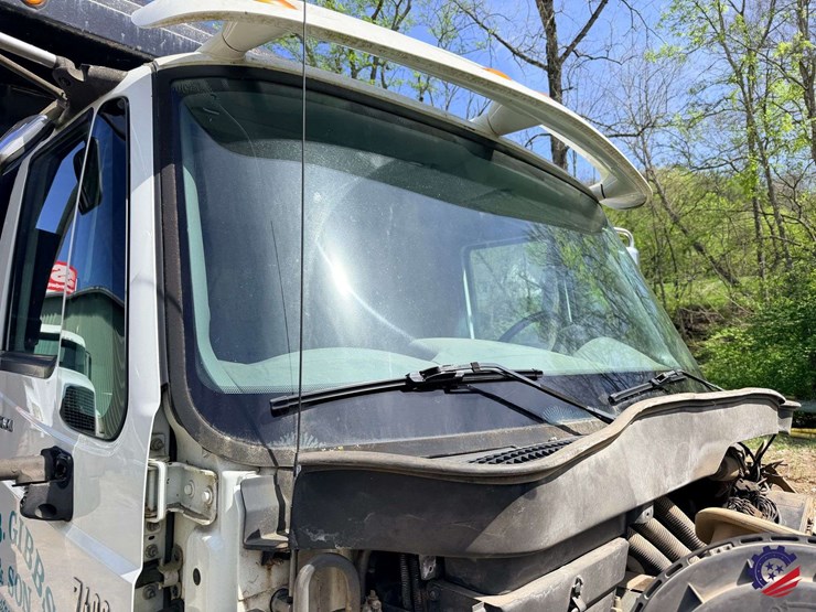 2007-international-7400-image-32