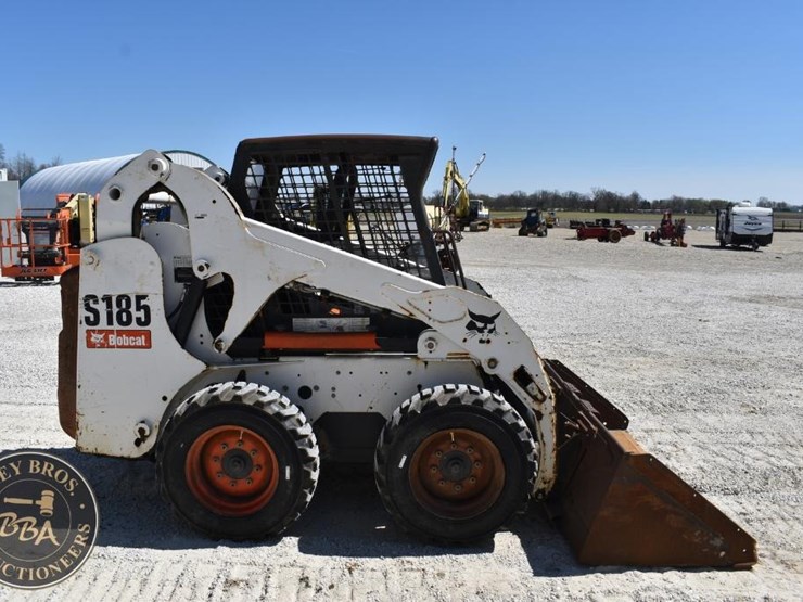 2008-bobcat-s185-image-11
