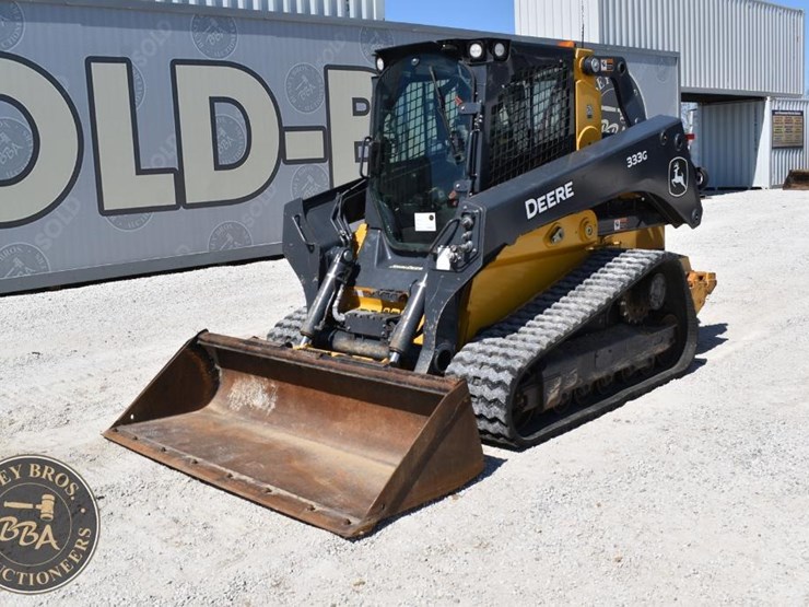 2020-deere-333g-image-2