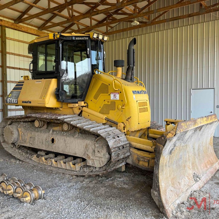 KOMATSU D61