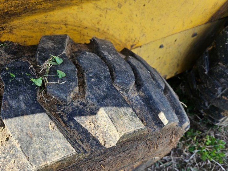 new-holland-ls140-image-33