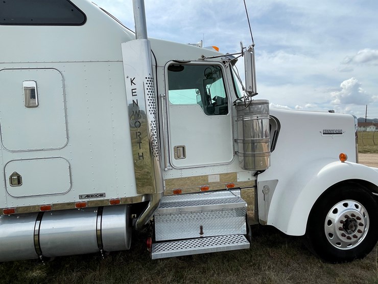 2000-kenworth-w900l-image-29