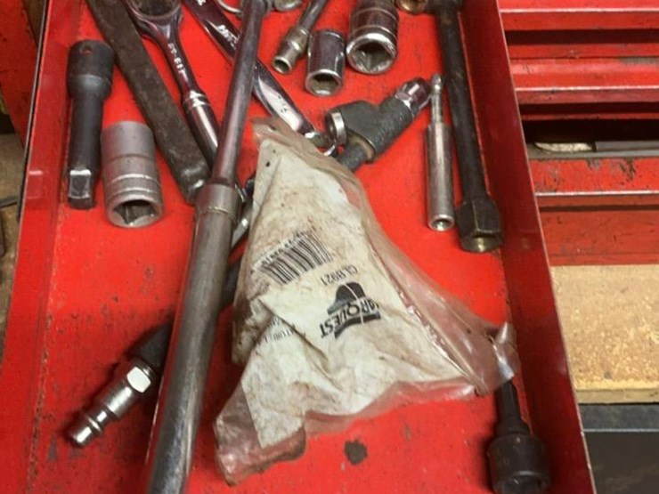 #106-•-tools-and-tool-chests-image-33