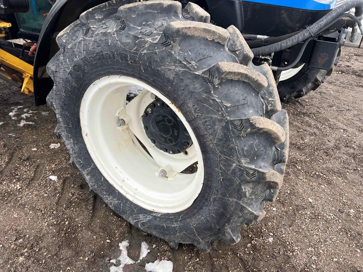 new-holland-tn70da-image-16