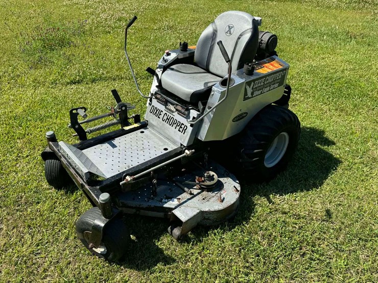 dixie-chopper-lt2400-44-image-1