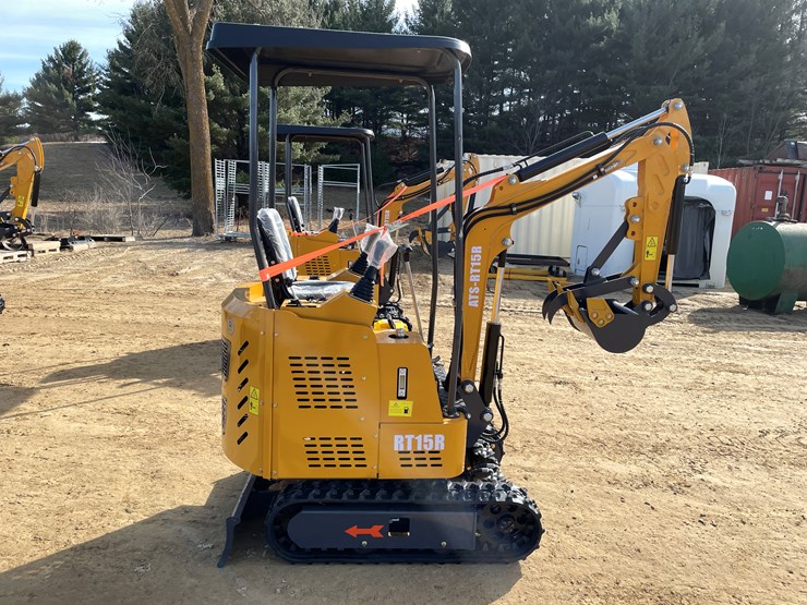 #1036-•-new-ats-rt15r-mini-excavator-image-4