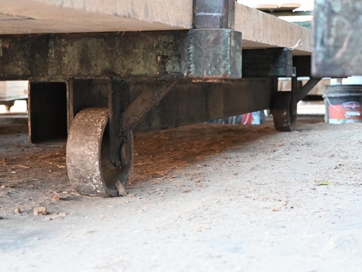 #173-•-lumber-carts-image-8