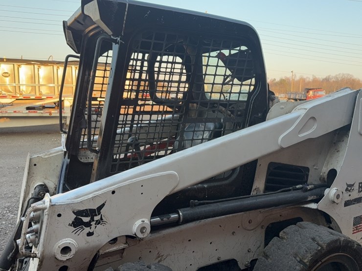 2019-bobcat-s630-image-11