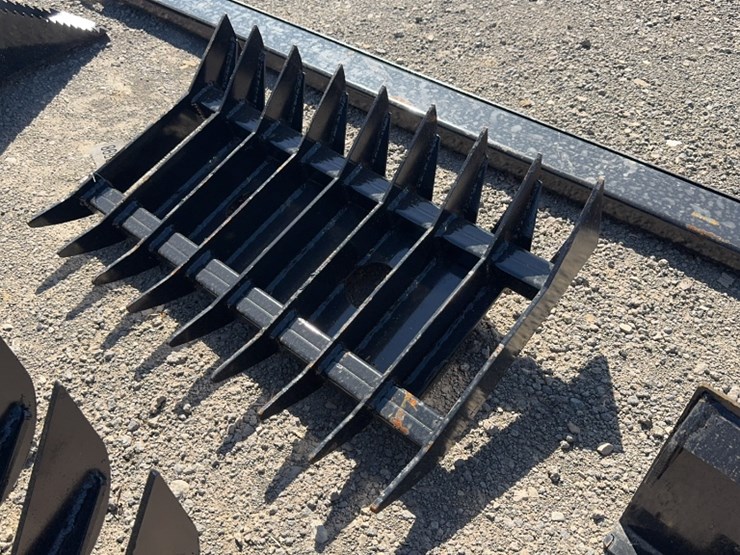 #1027-•-30"-dingo-root-rake-image-3