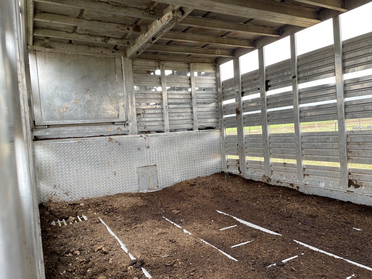 #4008-•-1978-barrett-cattle-trailer-(az-title)-image-14