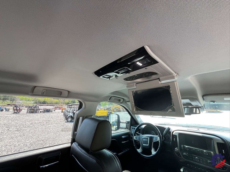 2015-gmc-3500-image-53