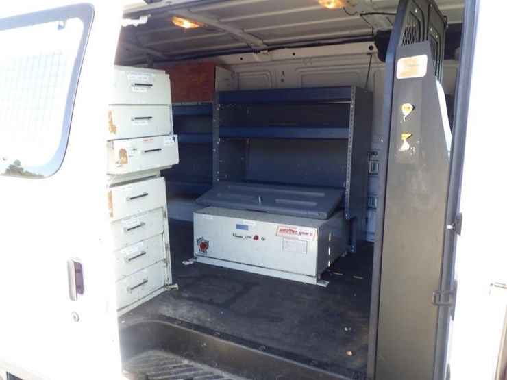 2008-ford-cargo-image-7