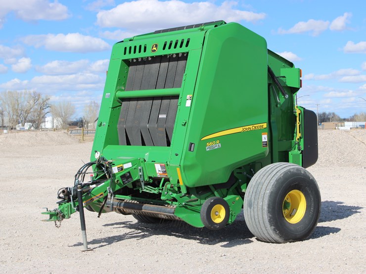 2022-john-deere-560r-image-2