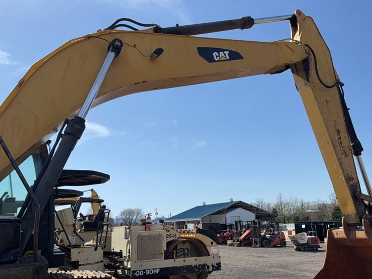 2013-caterpillar-329el-image-4