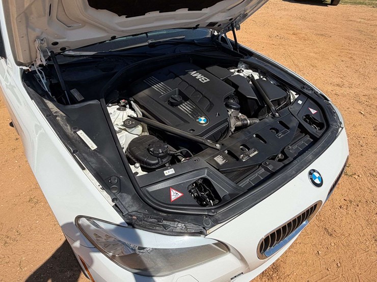 2011-bmw-528i-4-door-sedan-(178,025-miles)-image-22