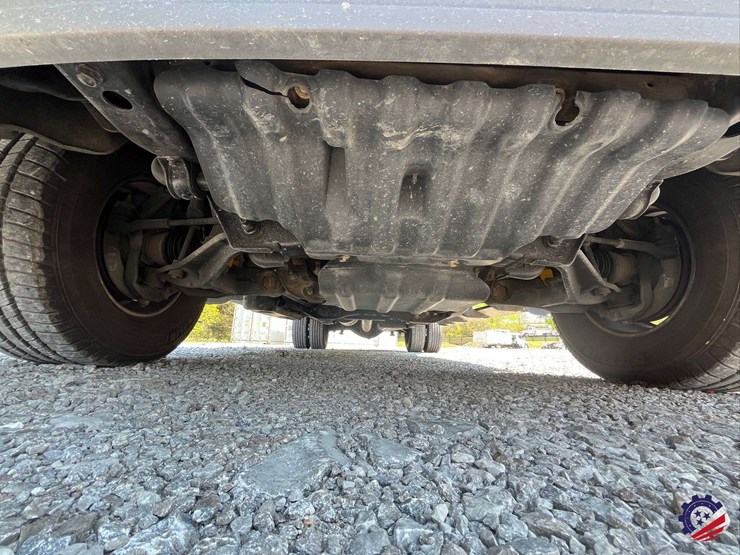 2015-gmc-3500-image-17