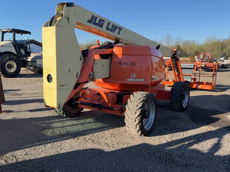 2013-jlg-600aj-image-10