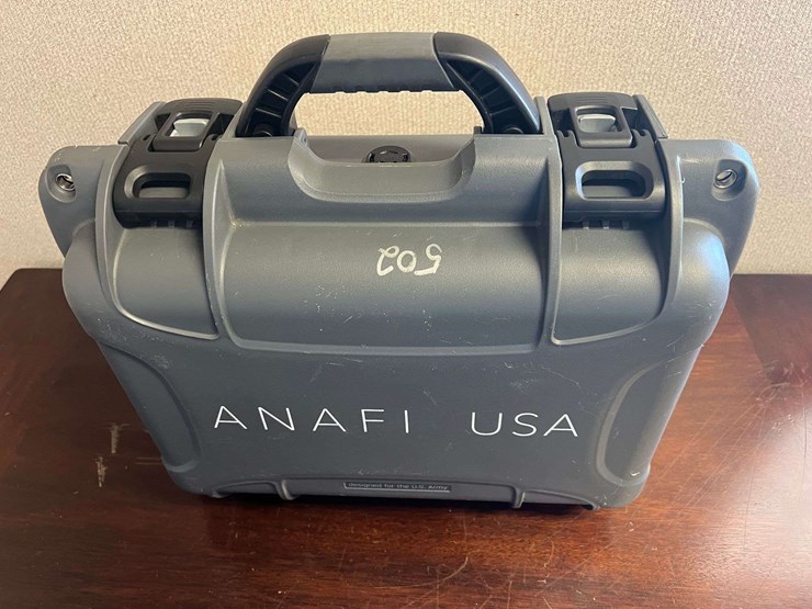 parrot-anafi-usa-foldable-drone-with-4k/thermal-camera-image-19