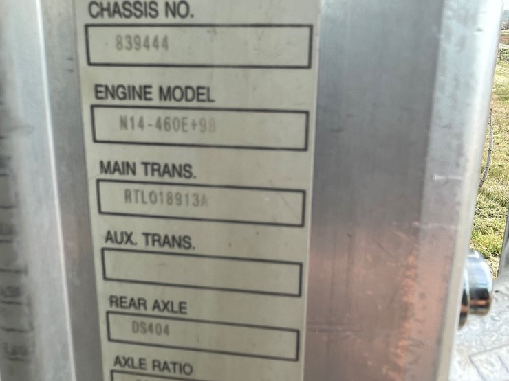 2000-kenworth-w900l-image-58