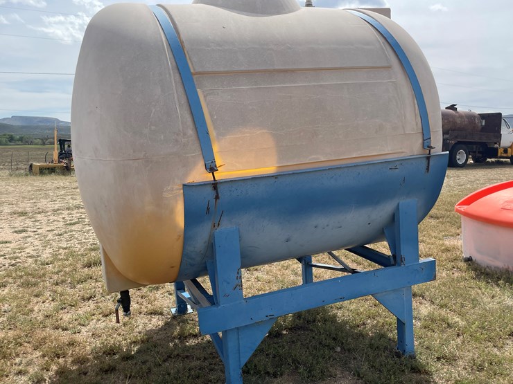 #4075-•-tank-on-stand-image-2