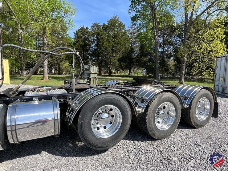 2024-international-hx520-image-24