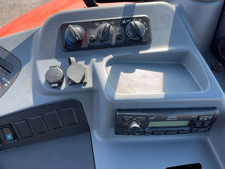 2016-kubota-m6-131-image-62