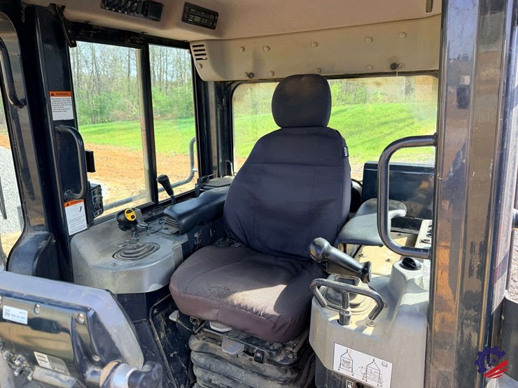 2018-komatsu-d51exi-24-image-27