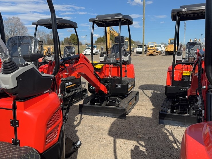 #1099-•-2025-tpm-22k-mini-excavator-image-1