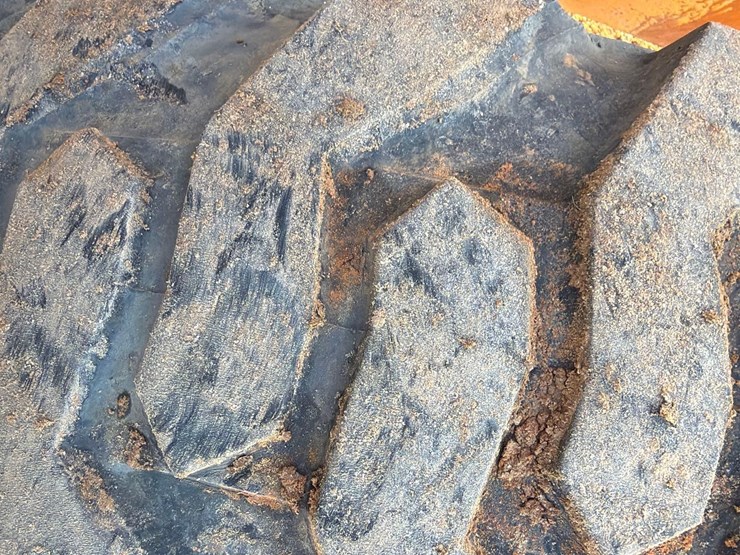 2019-case-586h-image-10