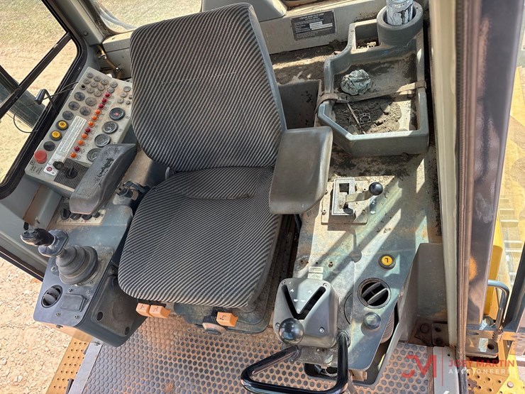 2006-deere-655c-image-25