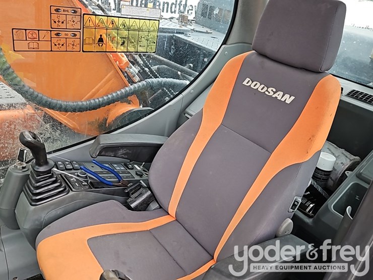 2022-doosan-dx225-lc-image-38