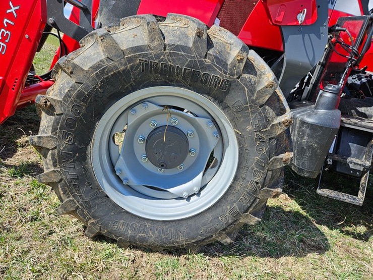 massey-ferguson-4710-image-52