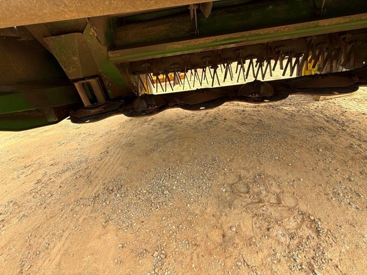 john-deere-10-image-11